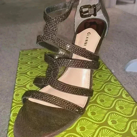 Gianni Bini heels - Picture 2 of 5